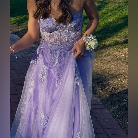 Camille La Vie Prom Dress - Picture 3 of 11